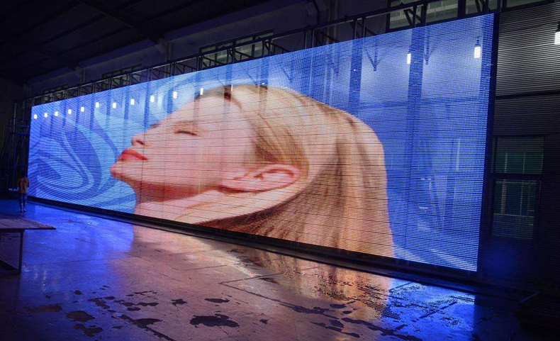 LED網格屏與傳統屏有什么區別？