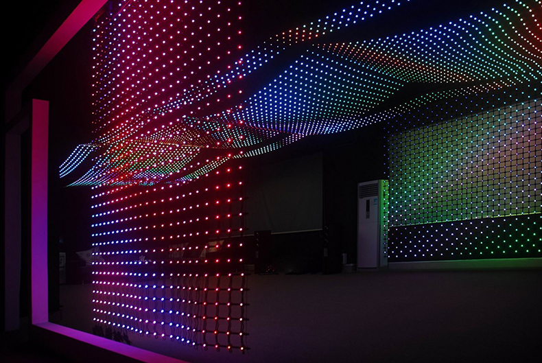 新一代LED網格屏的優勢_華宇星光電(圖1)