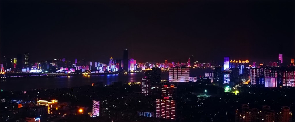 城市夜景點(diǎn)光源亮化工程看得見的城市溫度！(圖1)